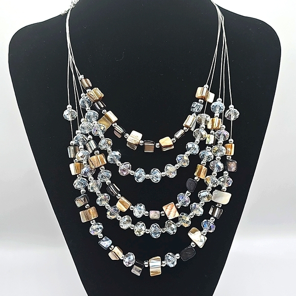 Stunning Multilayered Illusion Crystal Shell Necklace - Picture 1 of 5